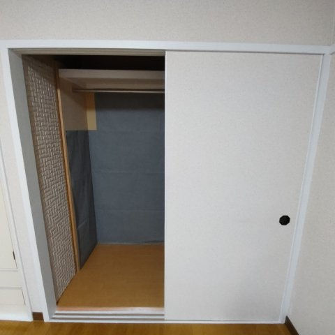 登別市新川町3丁目10-3戸建の収納