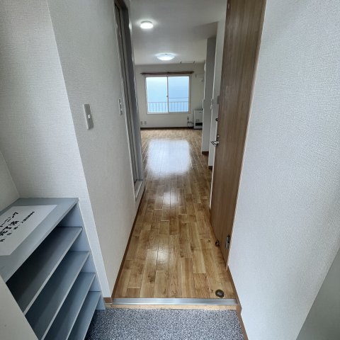 ハイツTATの玄関