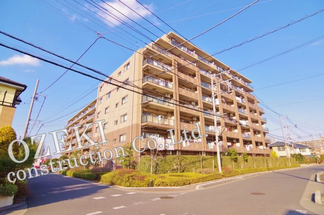 リーデンススクエア新越谷の外観