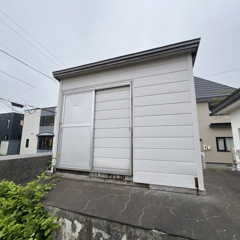 室蘭市八丁平2丁目34-8戸建の収納