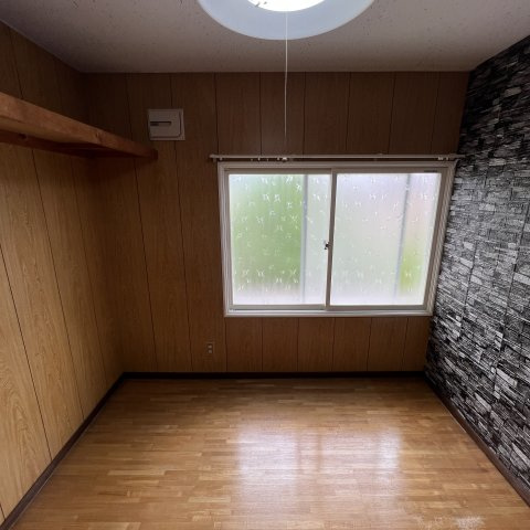 室蘭市八丁平2丁目34-8戸建の洋室