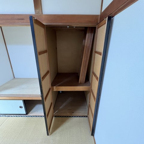 室蘭市八丁平2丁目34-8戸建の収納