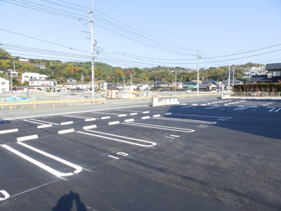 【駐車場】 | グランコムメゾン小串