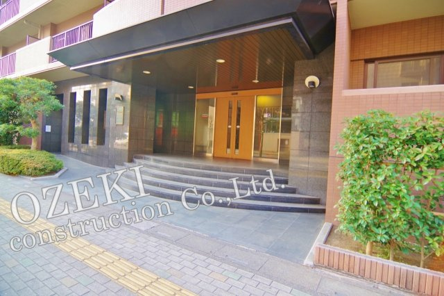 ザ・ウインベル新越谷のエントランス