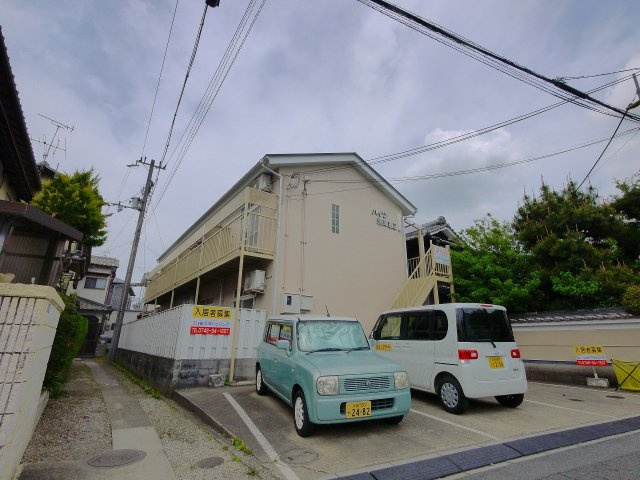 ハイツ朱峰第二の外観