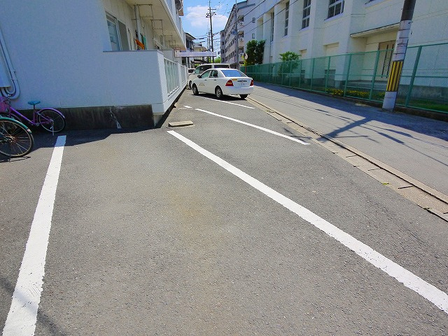 廣岡マンションの駐車場