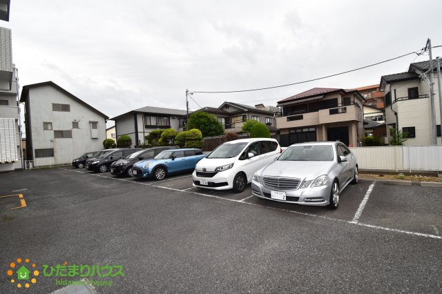 センチュリー桶川③の駐車場