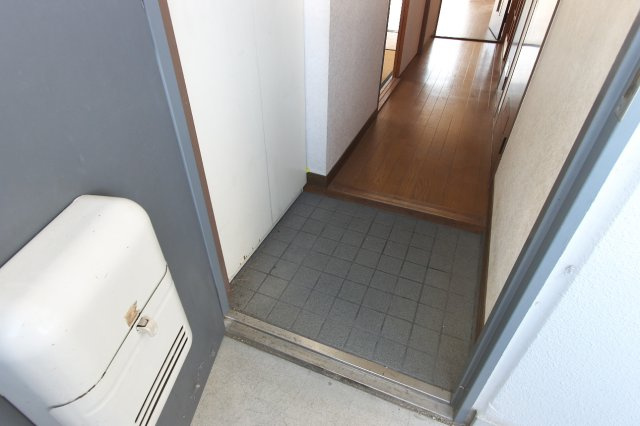 サンハイツ広の玄関