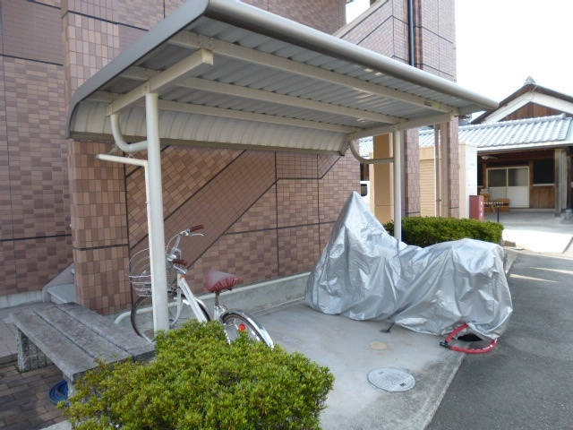 倉敷市上東のアパートのその他共用部分|自転車置き場