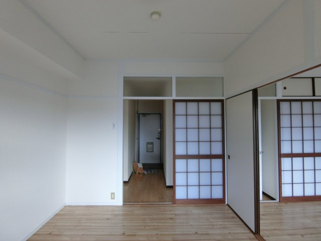 マンションもえぎの洋室