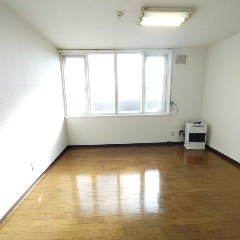 ファーストの内装