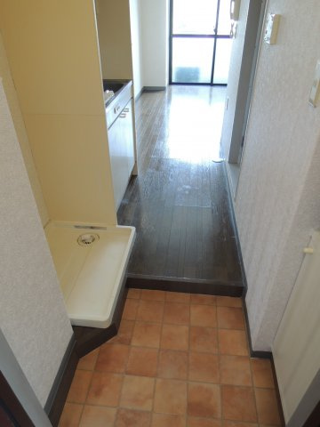 J・Kビルの玄関|玄関から【J・Kビル】