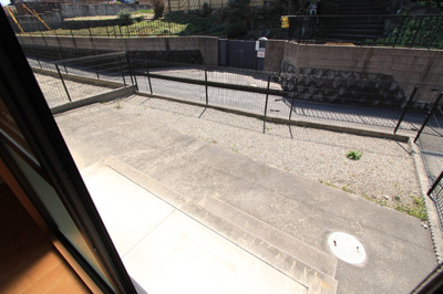 【庭】 | ソシアＡ棟 | たまにはお庭で休日を過ごしてみるのもよいかもしれません