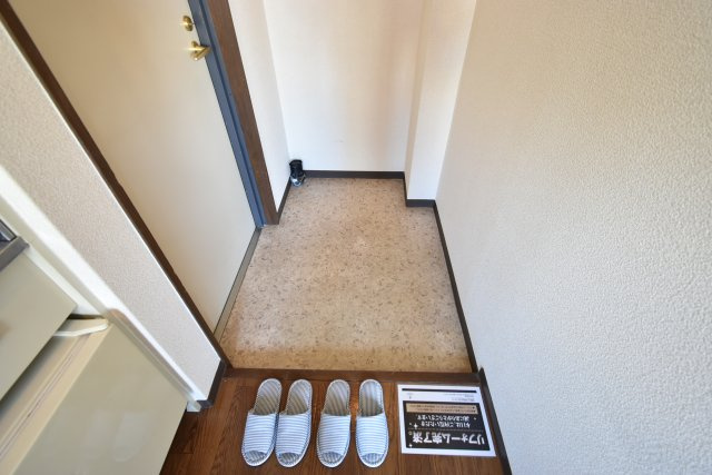 プランドールキンエー難波の玄関