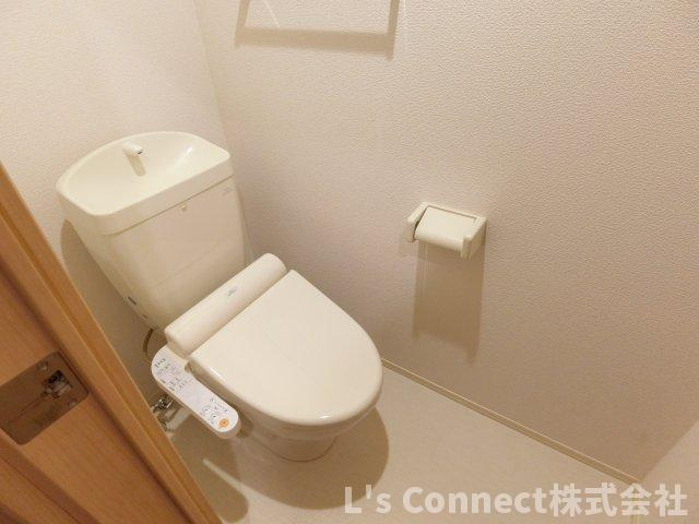 【トイレ】 | エクセルシオール吉岡南Ｂ | 温水洗浄便座付きのトイレ。