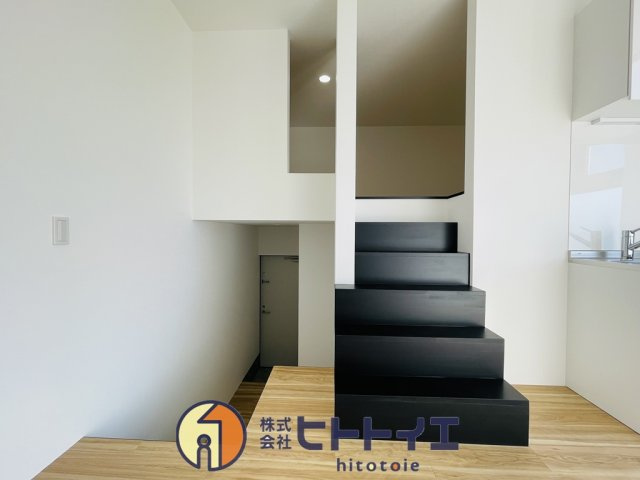 RENATUS CALERO(リナトゥス カレロ)の居間・リビング