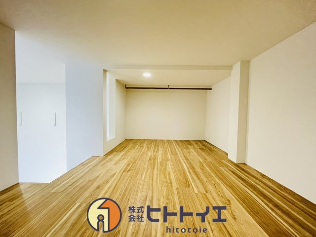 RENATUS CALERO(リナトゥス カレロ)の寝室|主寝室としても利用できる約6.8畳洋室です。