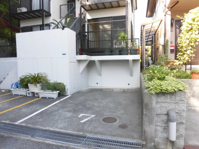 【駐車場】 | サンシャインハイツ