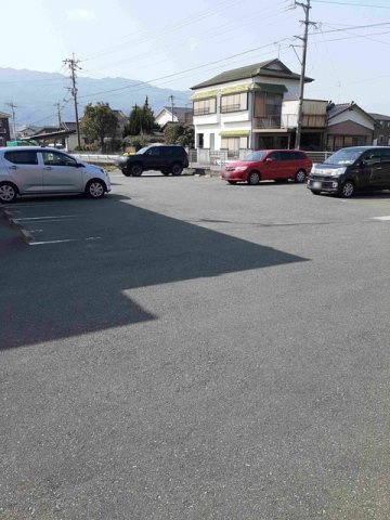 サニーリブＡ棟の駐車場