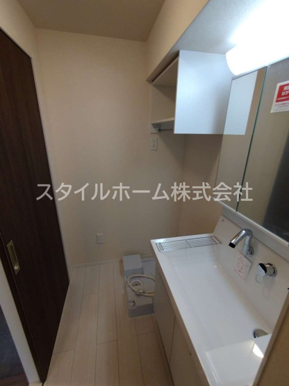 【洗面所】 | ＲＩＮＧ　ＳＥＬＥＣＴ | 別部屋写真です。
