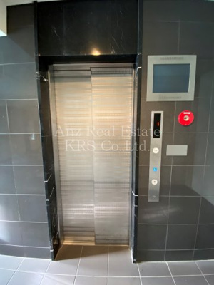 【その他共用部分】 | ララプレイス　OSAKA　WEST　PRIME | エレベーターは防犯カメラが付いているので、安心です♪