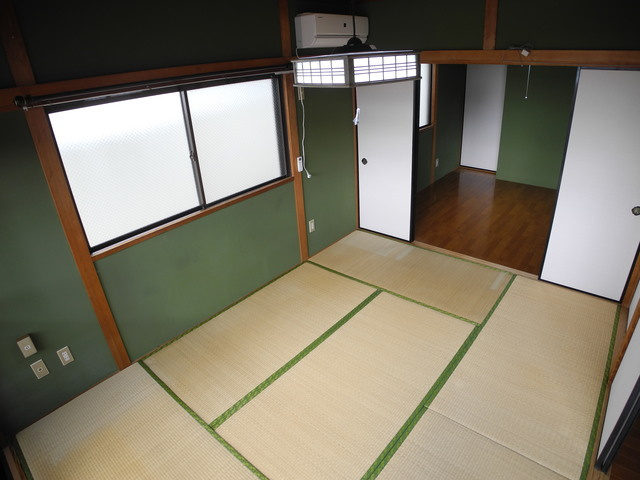 石田ビルの和室