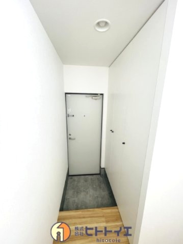 RENATUS CALERO(リナトゥス カレロ)の玄関|収納もある玄関です