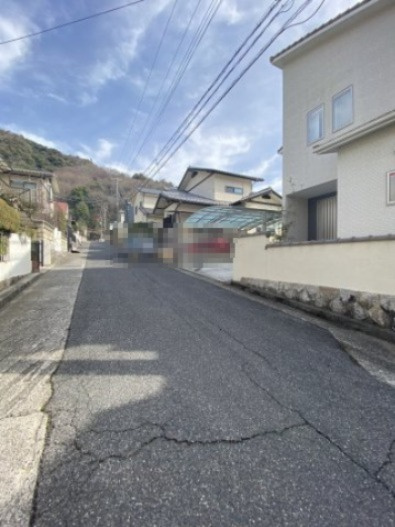 中古戸建　毘沙門台３丁目の前面道路含む現地写真