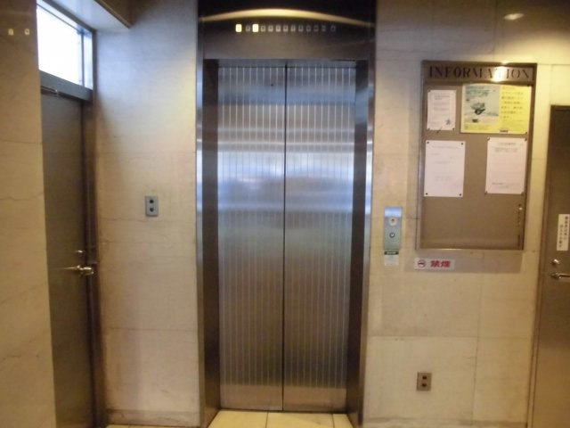 文京区本郷５丁目の事務所のエントランス|エントランス