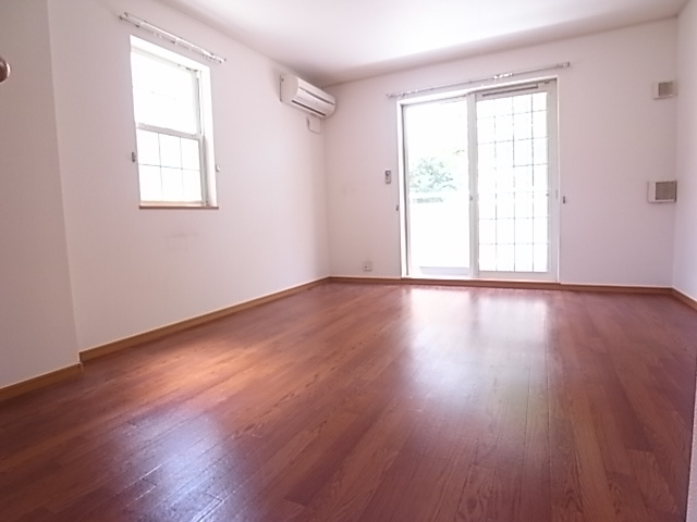 アヴァンリズエールの居間・リビング