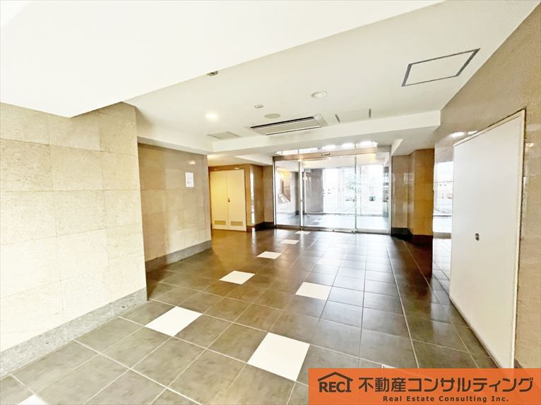 リビオ六甲高羽サニースクエアのエントランス