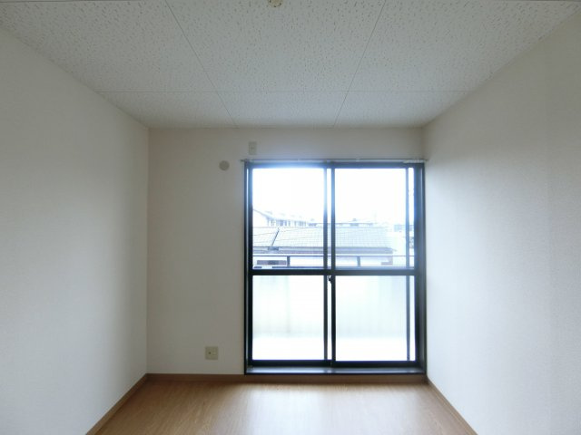 パルディアBの洋室|イメージB203号室の写真（反転あり）