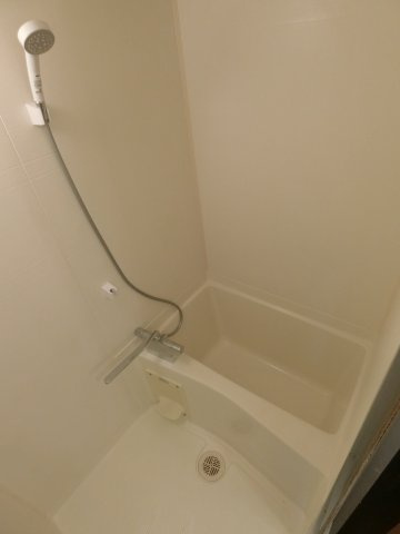 パルディアBの浴室|イメージB203号室の写真（反転あり）