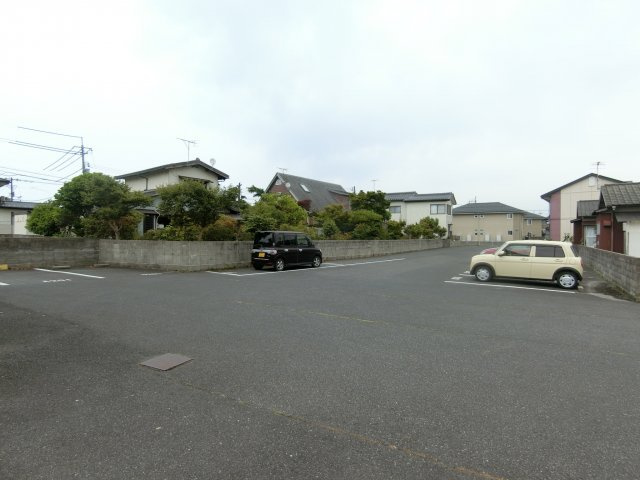 パルディアBの駐車場