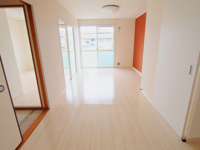 サニーハイム洋光 A棟の居間・リビング