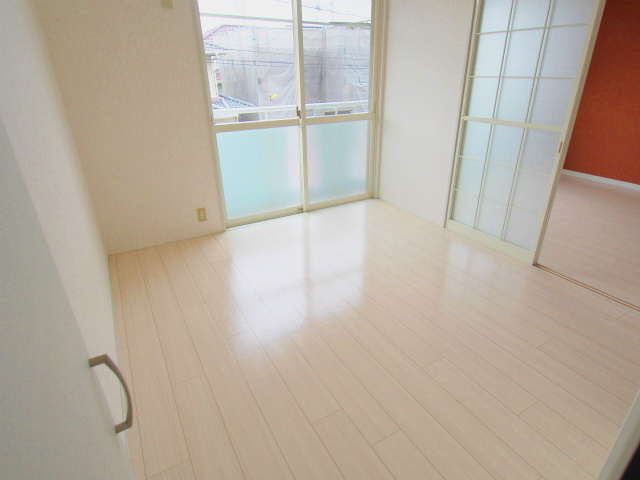 サニーハイム洋光 A棟の洋室