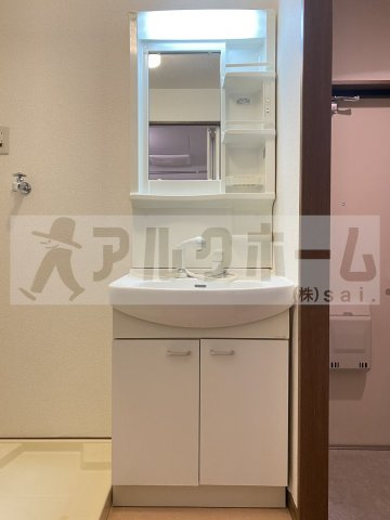 アンプルールフェールREALIF(リアライフ)の独立洗面台