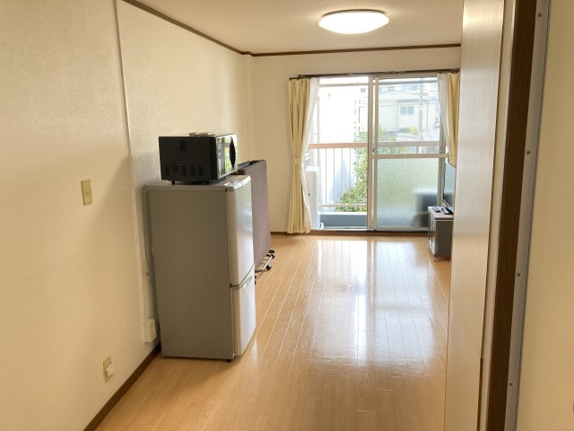 ライフ東埜の居間・リビング|入居中のため、別のお部屋のお写真です。