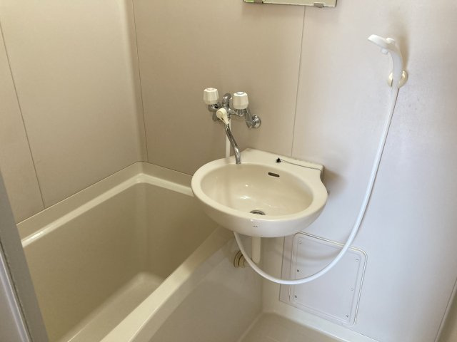 ライフ東埜の浴室|入居中のため、別のお部屋のお写真です。