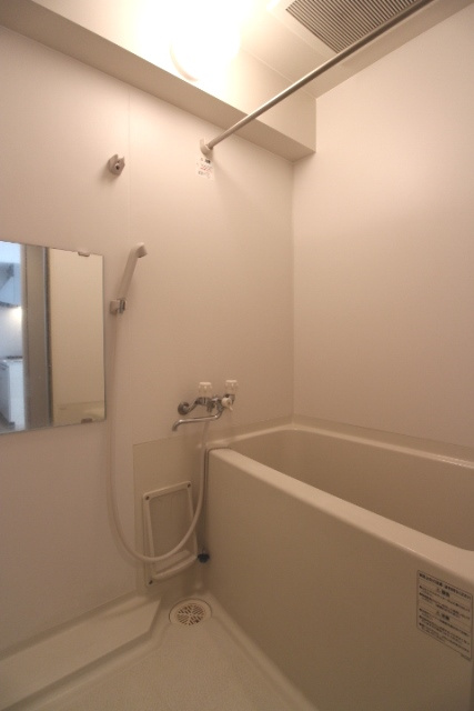 ケープラスの浴室|コンパクトで使いやすいお風呂です