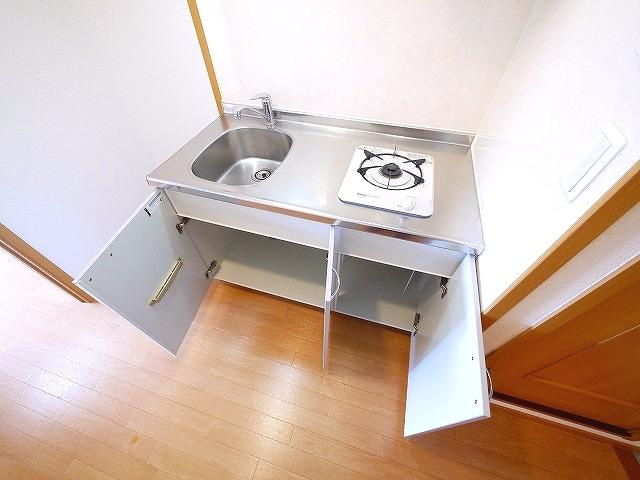 セレーノ東生駒Ｂ棟のキッチン|きれいなキッチンです