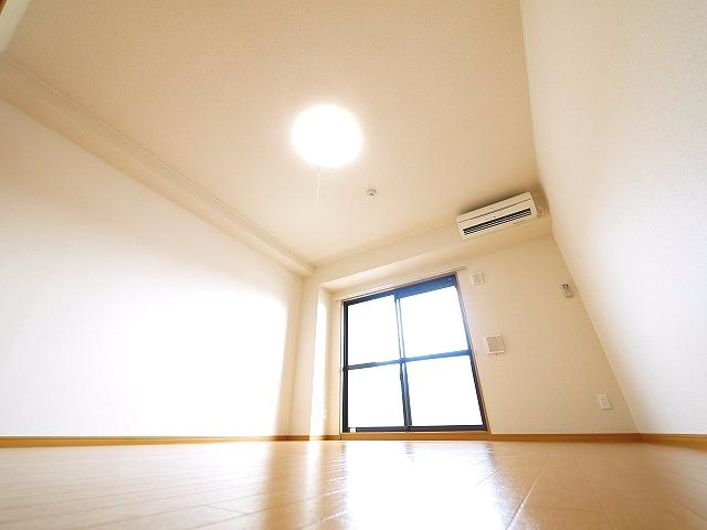 セレーノ東生駒Ｂ棟の洋室|洋室です