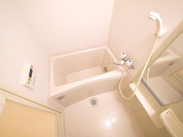 セレーノ東生駒Ｂ棟の浴室|コンパクトで使いやすいお風呂です