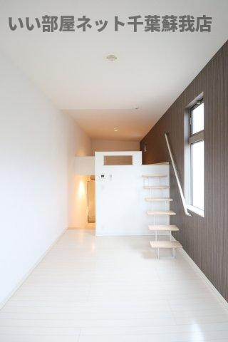 グランパレス蘇我の洋室|明るい洋室です