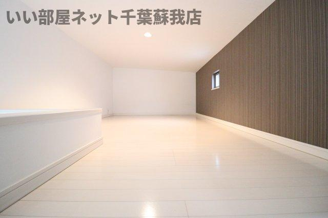 グランパレス蘇我の洋室|明るい洋室です