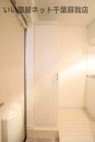 グランパレス蘇我の玄関|明るい玄関です
