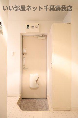 グランパレス蘇我の洗面所|明るい洗面所です