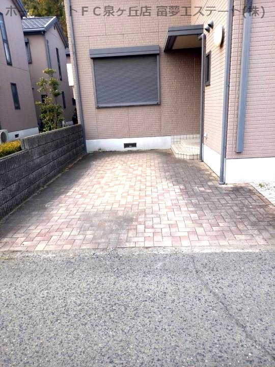 ハイム穴師の里Bのエントランス