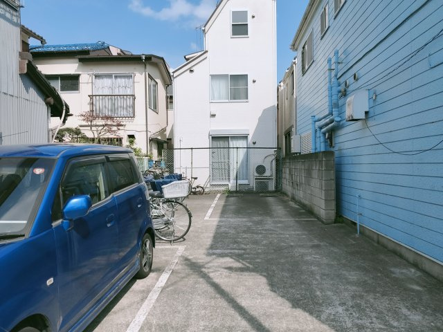 リヴエタニティの駐車場