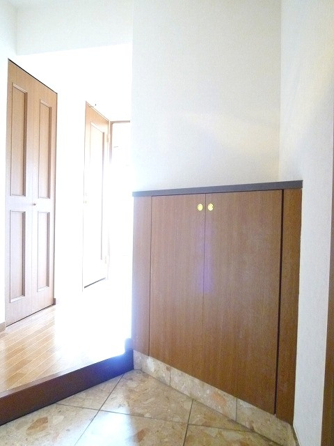 FLEX久留米駅前【キャッシュバック対象】の玄関|ゆったりとした玄関です